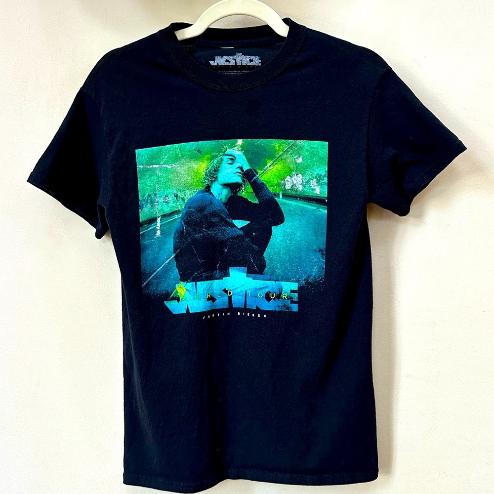 Justin Bieber Justice Tour official T Shirt. Size Small